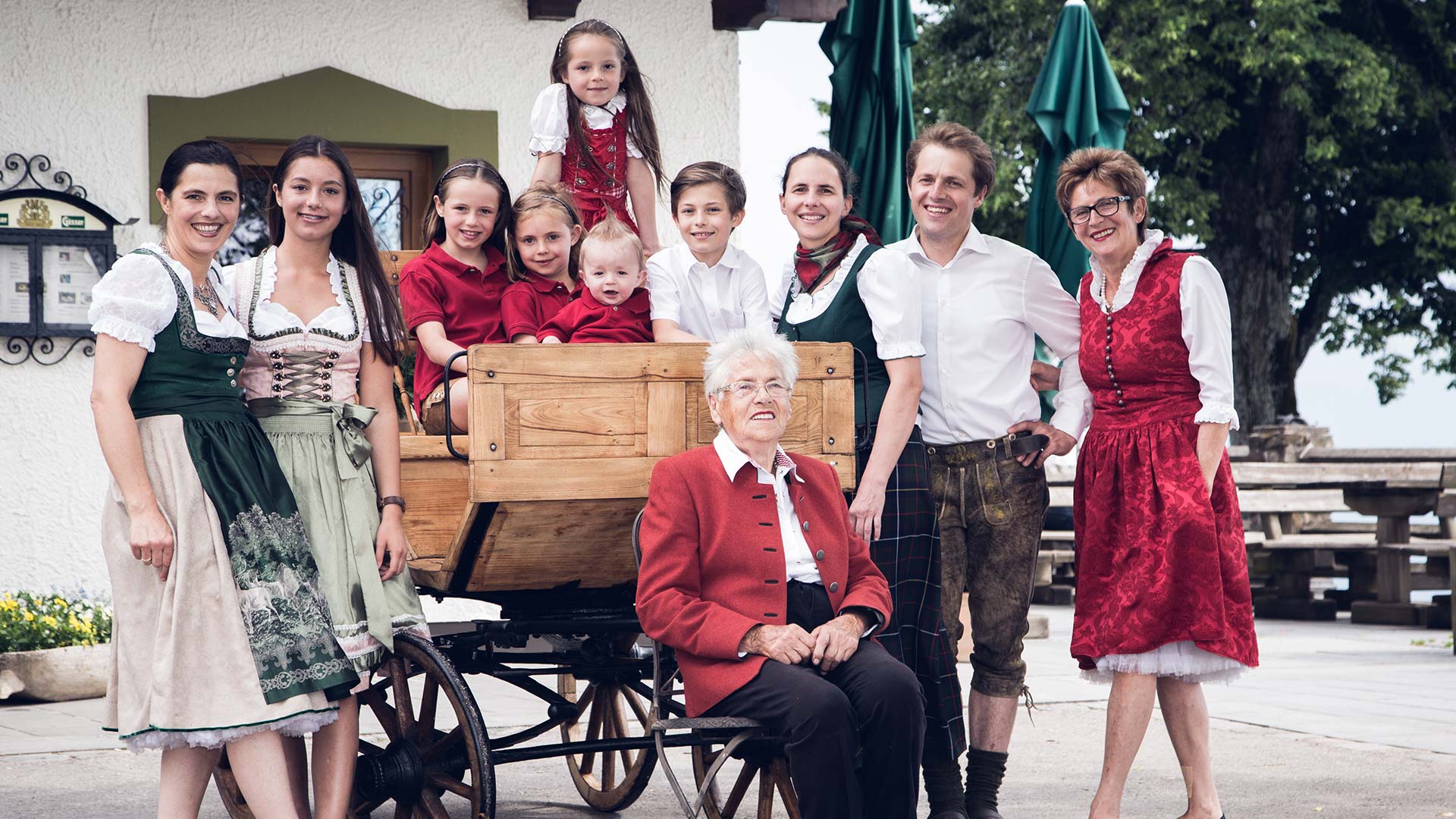 Gipfelhaus-familie-bild