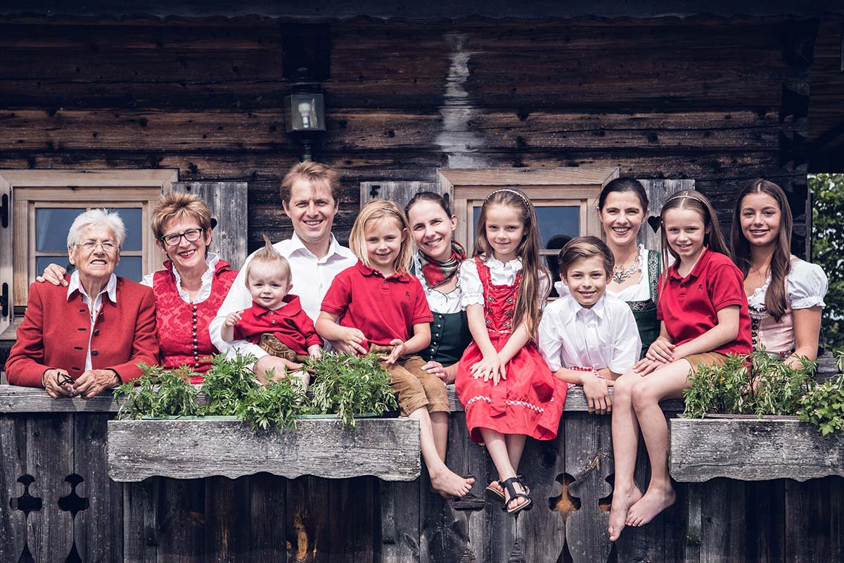 familienbetrieb-familie-gipfelhaus-magdalensberg-foto familienbetrieb-familie-gipfelhaus-magdalensberg-foto