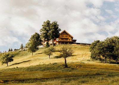 Gipelhaus-magdalensberg-Aussenansicht-am-Tag